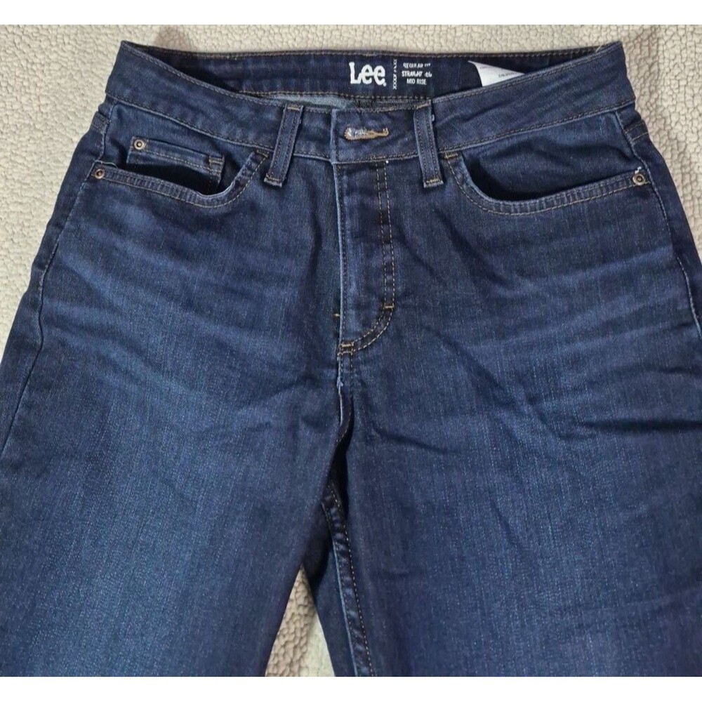 Lee Womens Size 10M Jeans Flex Motion Mid Rise Straight Leg Stretch Denim